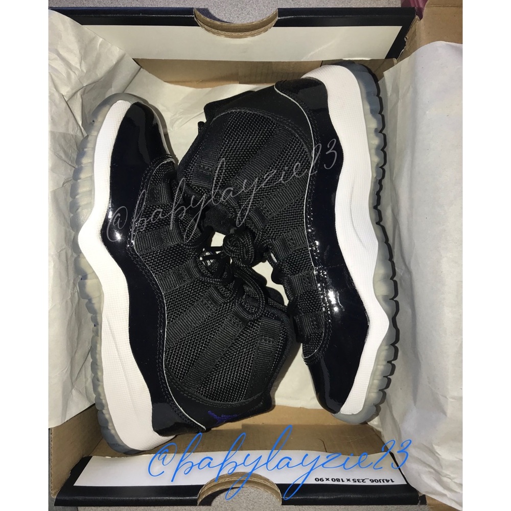 Jordan 11s SPACEJAMS size 12c